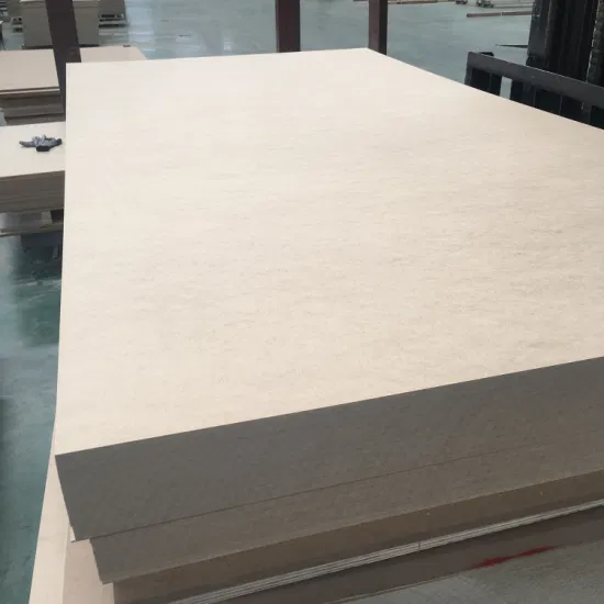 Tablero fino chino del MDF de la buena calidad de Linyi hecho de madera de madera de pino